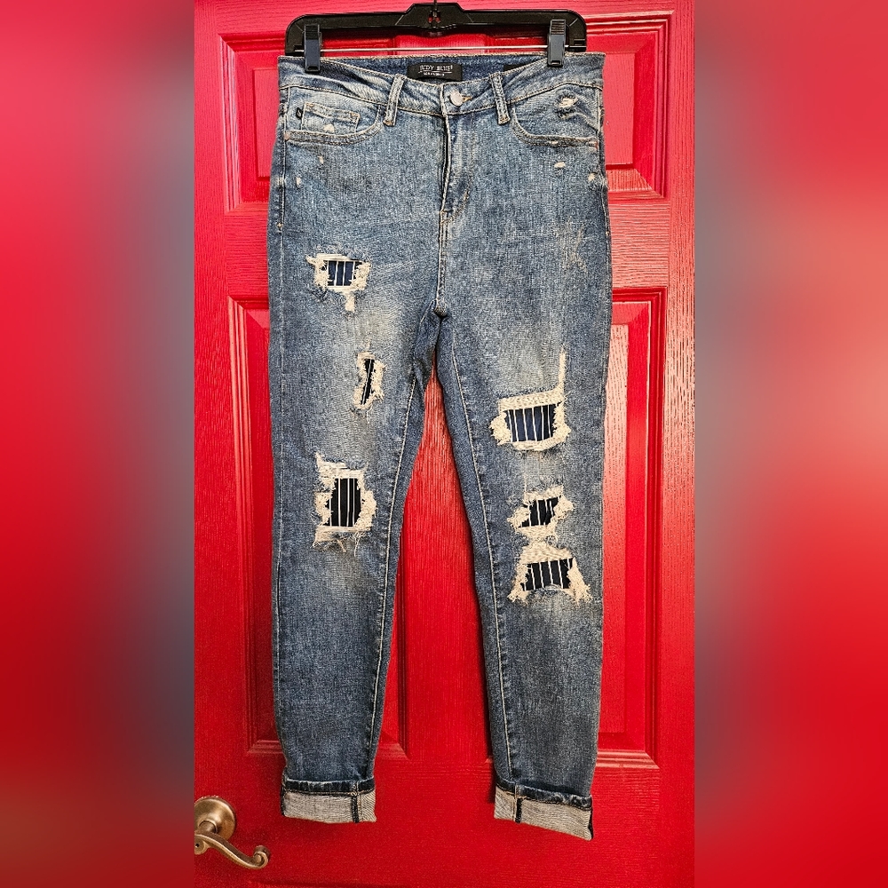 JUDY BLUE NWOT Patch jeans Sz 7/28